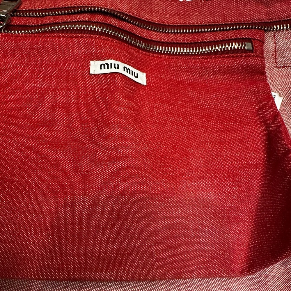 Miu Miu red and White Graphic Tote with zipper and tag-no dust bag - Picture 13 of 13